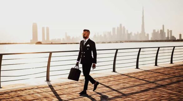 THE MUST-HAVE QUALITIES TO GET AN EXECUTIVE POSITION IN A CORPORATE