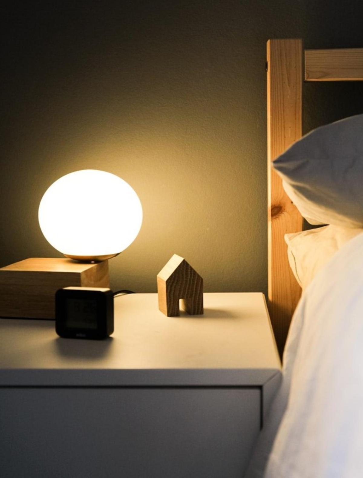 Maintain light in your room: How To Set Up a Great Winter Sleep Routine?