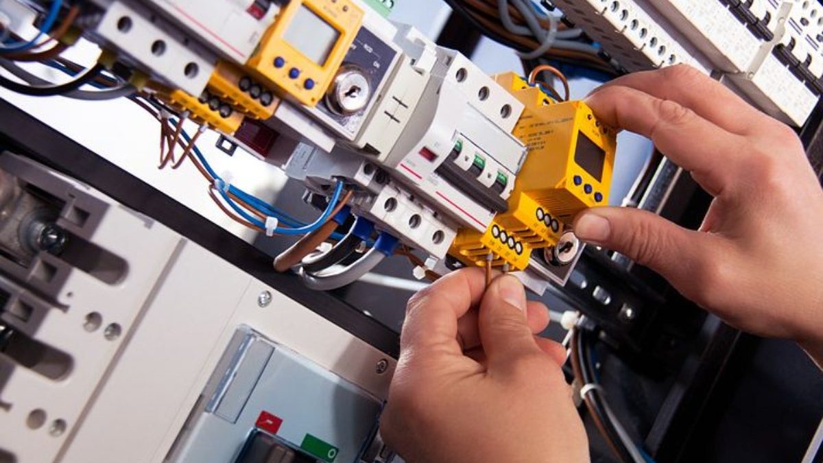 What Can You Do With An Electrical Engineering Degree?
