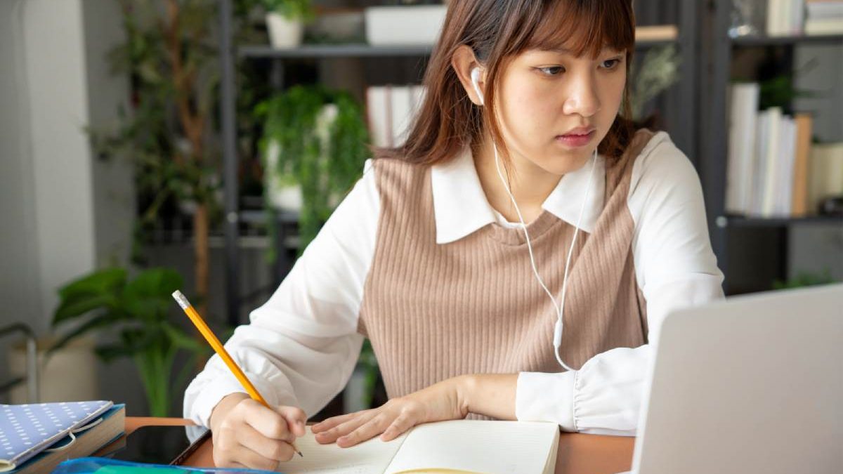 How Online Math Tutors help 7th Graders clear their Exams