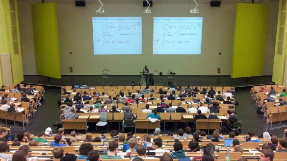 Unique Topics for Presentation in College - Stand Out from the Crowd
