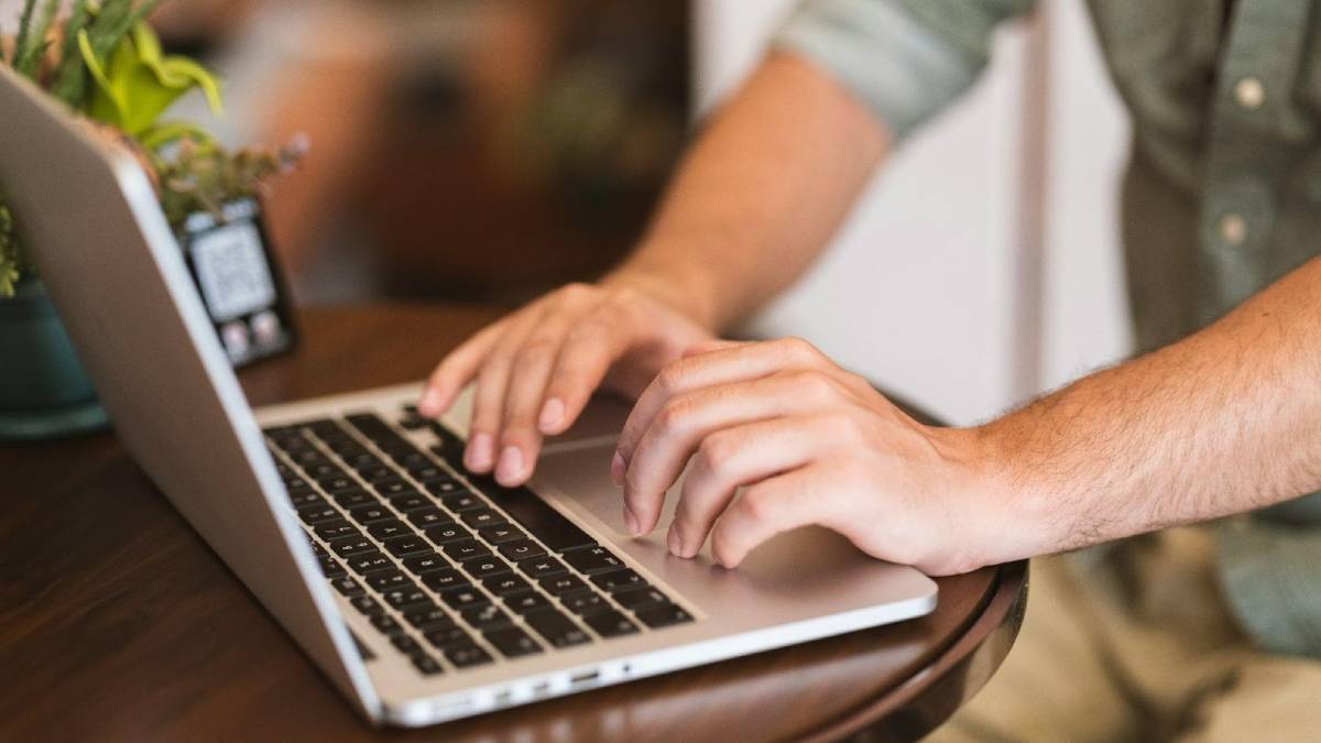 The Future of Remote Work Tools: What’s Next After Zoom & Slack