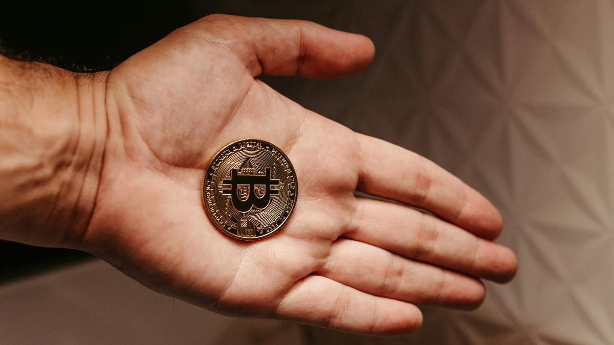 Steak N’ Shake Offers a Bitcoin Bonus to Staff