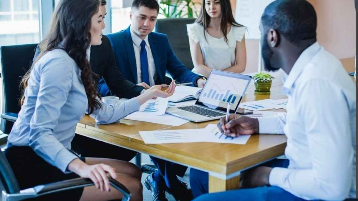 Strategic Planning That Scales: Making Smart Trade-Offs in Uncertain Markets