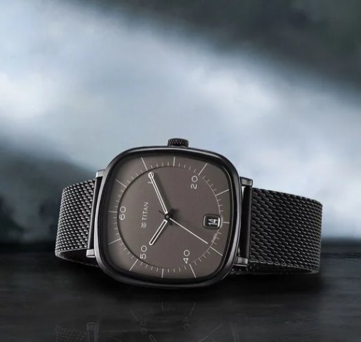 midas touch- the green dial and golden stainless steel statement