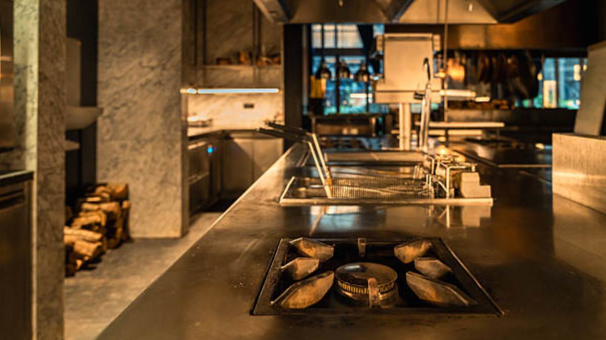 8 Features To Look For When Modernizing Restaurant Kitchen Operations