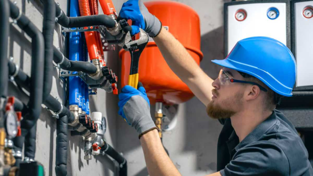 Emergency Plumbing Services: Essential Guide for Finding A Plumber Near Me